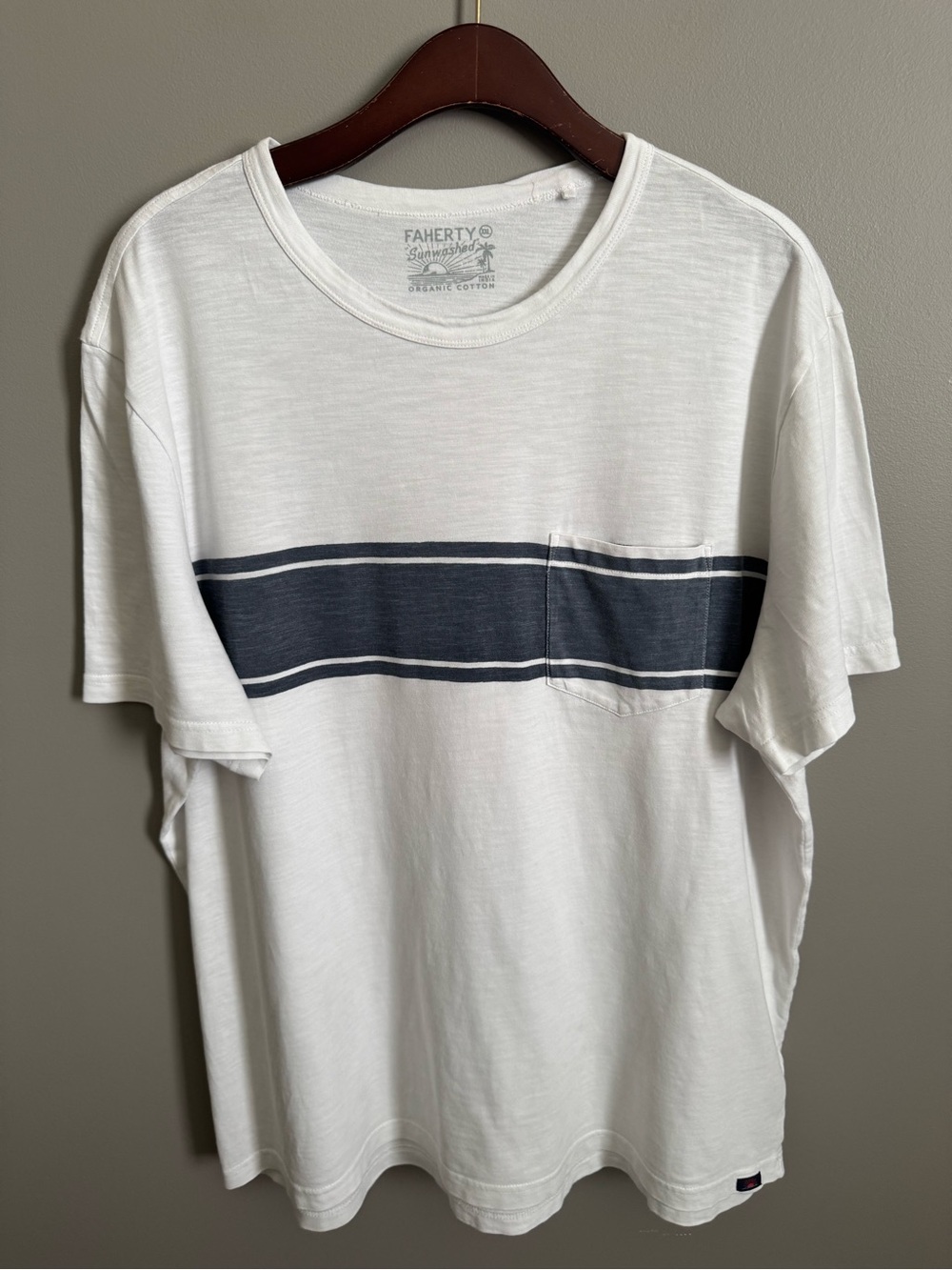 Faherty Top XXL